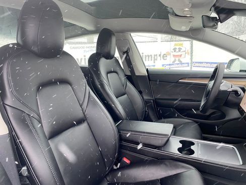 Used 2023 Tesla Model 3 Standard Range image 19