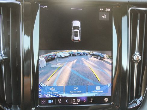 Used 2023 Volvo XC60 B5 Core w/ Climate Package image 27