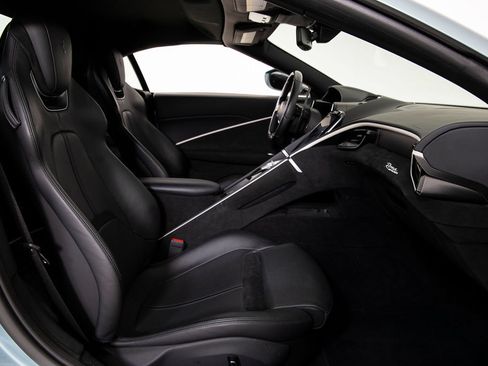 Certified 2024 Ferrari Roma Spider RWD image 15