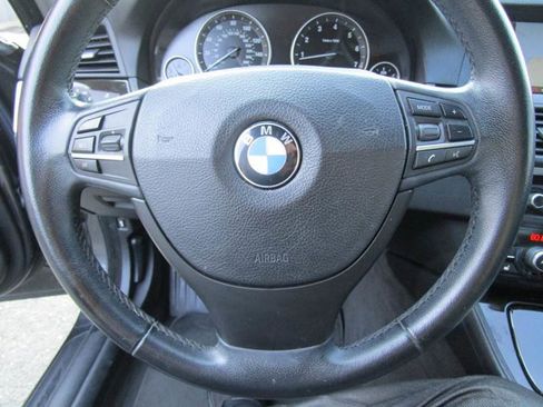 Used 2011 BMW 528i Sedan image 25