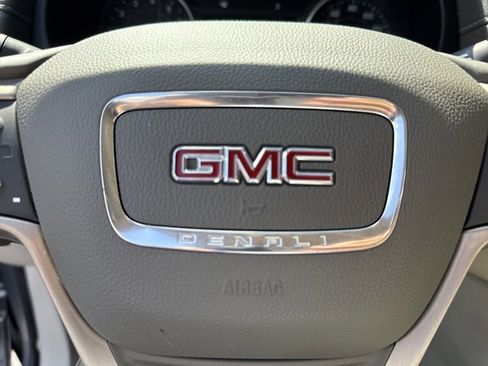Used 2018 GMC Terrain Denali w/ Advanced Safety Package image 15