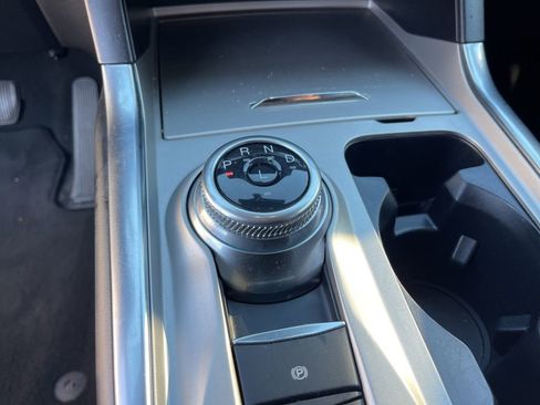 Used 2024 Ford Explorer Limited image 15