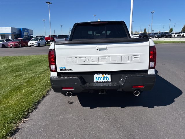 New 2026 Honda Ridgeline Black Edition image 4