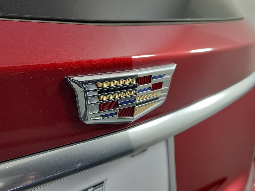 Certified 2024 Cadillac XT6 Luxury AWD/4WD image 8
