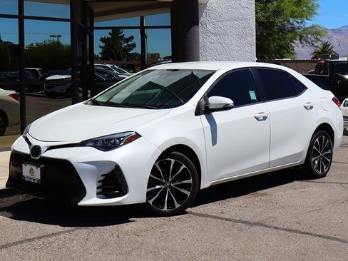 Used 2019 Toyota Corolla SE w/ Protection Package FWD image 2