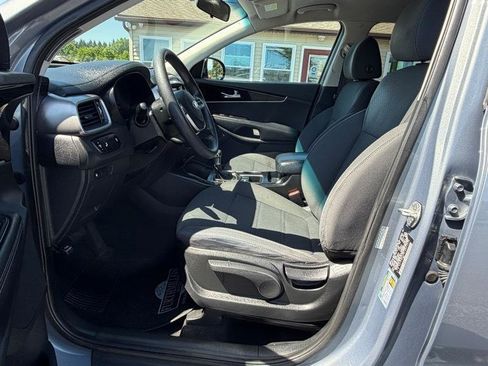 Used 2020 Kia Sorento LX FWD image 3