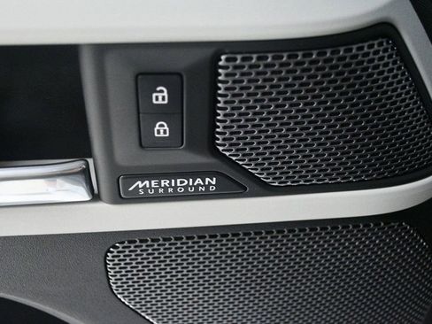 Used 2023 Land Rover Defender 110 X-Dynamic SE image 70