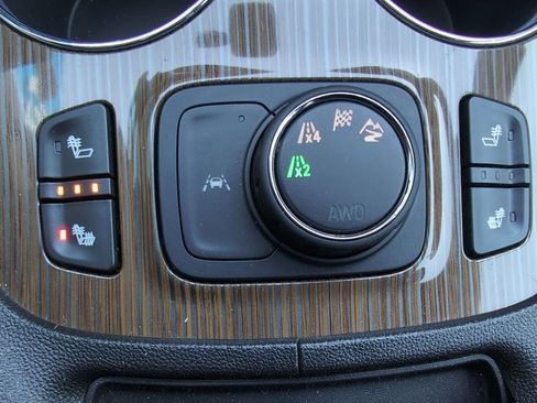 Used 2023 GMC Acadia SLE w/ Driver Convenience Package image 27