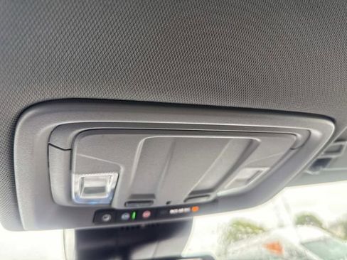 Used 2025 GMC Sierra 1500 SLT image 34