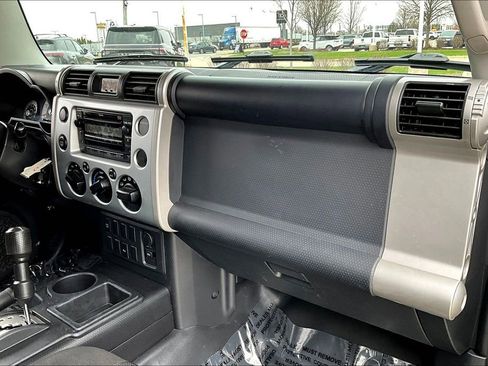 Used 2007 Toyota FJ Cruiser 2WD image 24