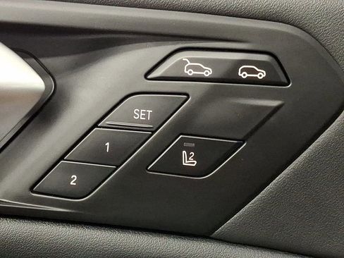 Used 2025 BMW X6 xDrive40i image 27