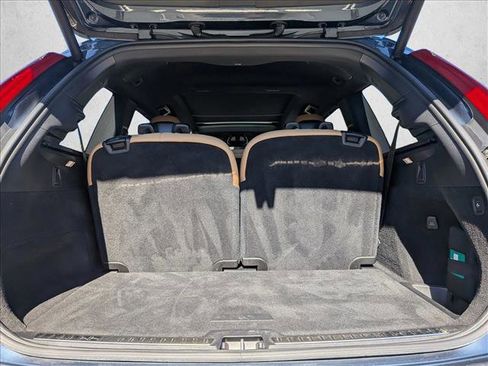 Used 2025 Volvo XC90 T8 Ultra w/ Protection Package Premier image 6