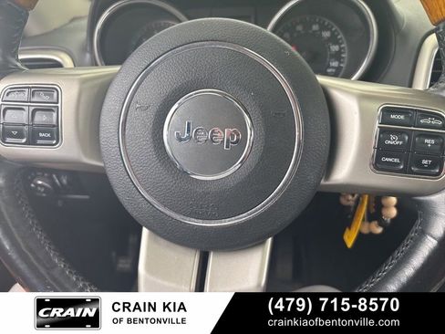 Used 2012 Jeep Grand Cherokee Overland AWD/4WD image 14