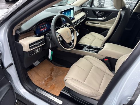 New 2026 Lincoln Corsair Grand Touring AWD/4WD image 25