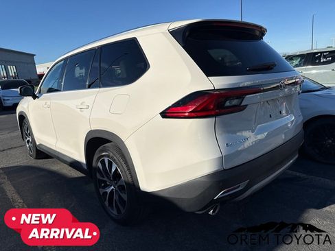 Used 2024 Toyota Grand Highlander AWD Hybrid image 3