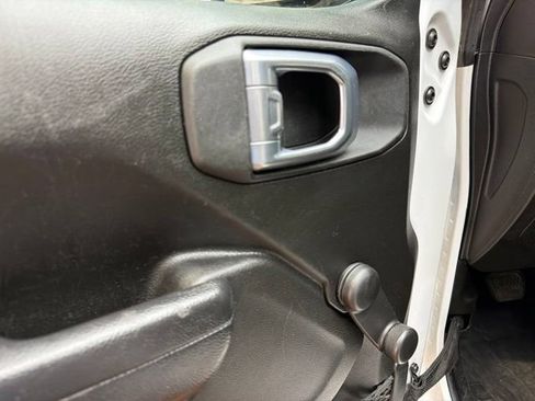 Used 2024 Jeep Gladiator Sport AWD/4WD image 22
