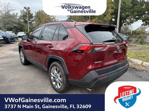 Used 2019 Toyota RAV4 XLE Premium image 4