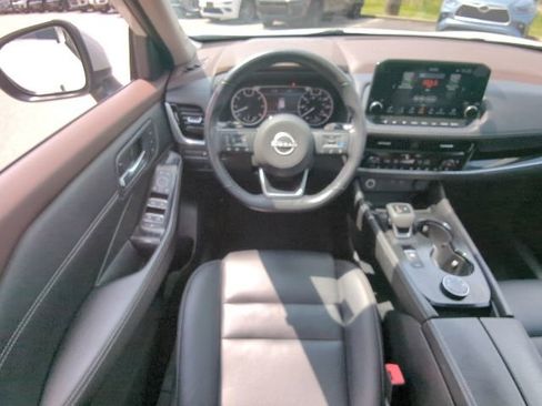 Used 2023 Nissan Rogue SL w/ SL Premium Package AWD/4WD image 8
