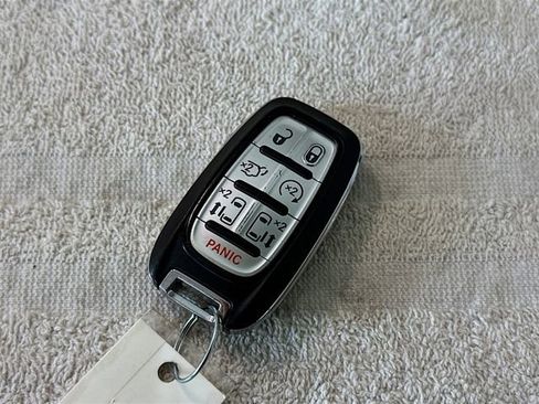 Used 2020 Chrysler Pacifica Touring w/ S Appearance Package image 28