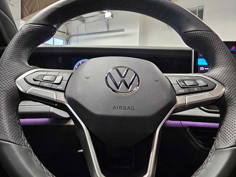 New 2026 Volkswagen Tiguan SE R-Line image 24