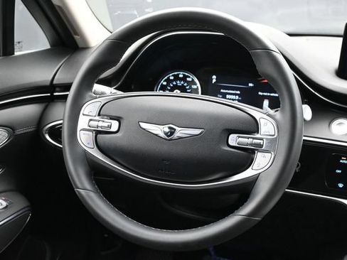 Used 2024 Genesis GV70 2.5T w/ Select Package AWD/4WD image 12