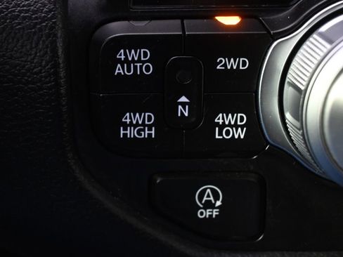 Used 2024 RAM 1500 Laramie AWD/4WD image 34