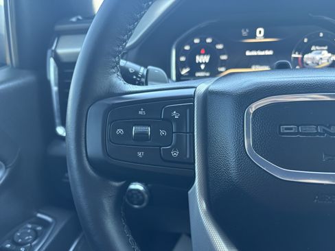 Used 2025 GMC Sierra 1500 Denali AWD/4WD image 19
