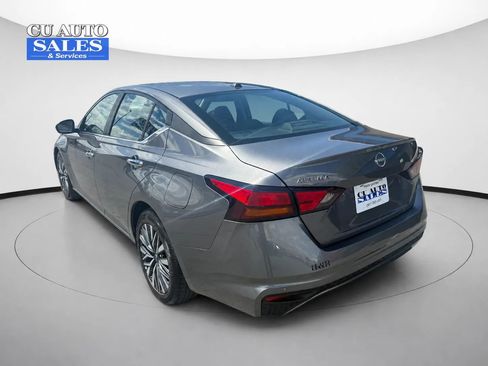 Used 2025 Nissan Altima 2.5 SV FWD image 5