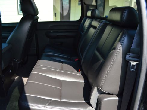 Used 2012 Chevrolet Silverado 1500 LT AWD/4WD image 20