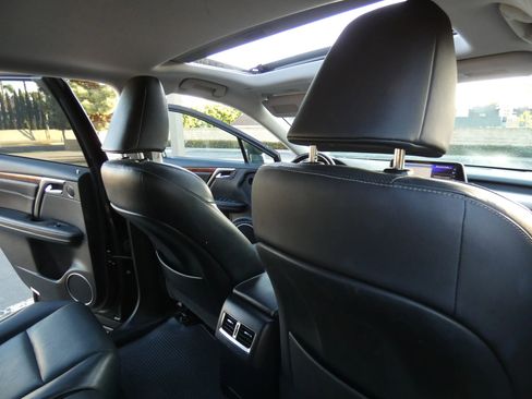 Used 2018 Lexus RX 350L FWD image 39