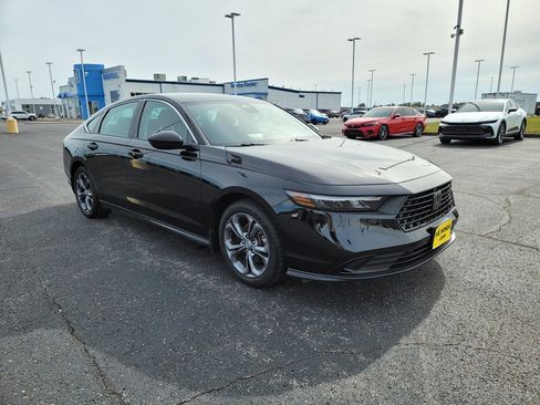 Certified 2023 Honda Accord EX image 5