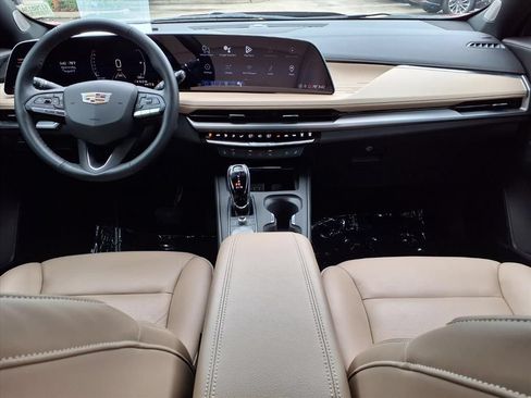 Certified 2024 Cadillac XT4 Premium Luxury AWD/4WD image 15