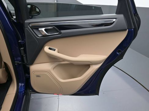 Certified 2026 Porsche Macan AWD/4WD image 25