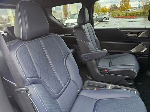 New 2026 INFINITI QX80 4WD image 16