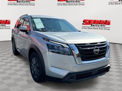Used 2025 Nissan Pathfinder SV