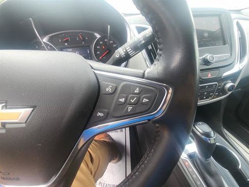 Used 2019 Chevrolet Equinox LT AWD/4WD image 22