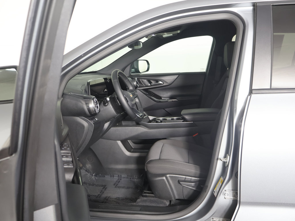 Used 2026 Chevrolet Equinox LT FWD image 31