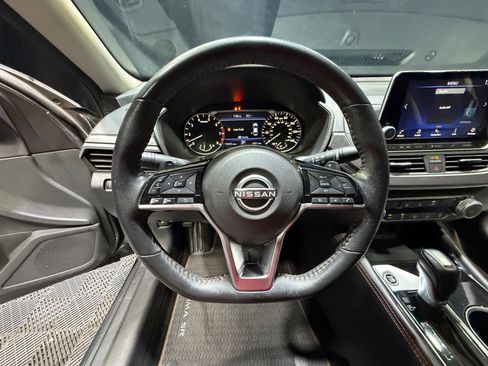 Certified 2023 Nissan Altima 2.5 SR image 9