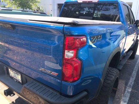 Used 2023 Chevrolet Silverado 1500 ZR2 w/ Technology Package AWD/4WD image 14