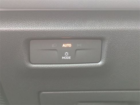 New 2026 Volkswagen Tiguan SE R-Line image 28