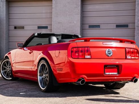 Used 2006 Ford Mustang GT Premium RWD image 53