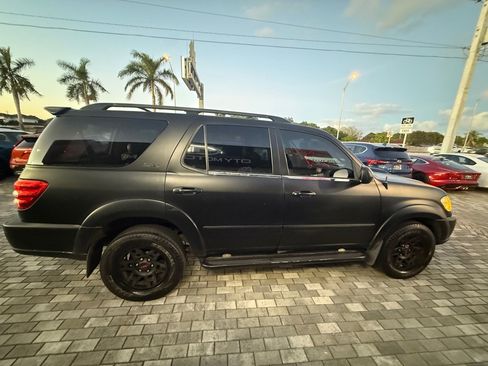 Used 2003 Toyota Sequoia SR5 image 9