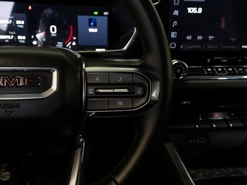 Used 2024 GMC Canyon Elevation image 27