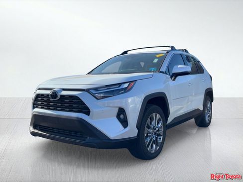 Certified 2023 Toyota RAV4 XLE Premium image 2
