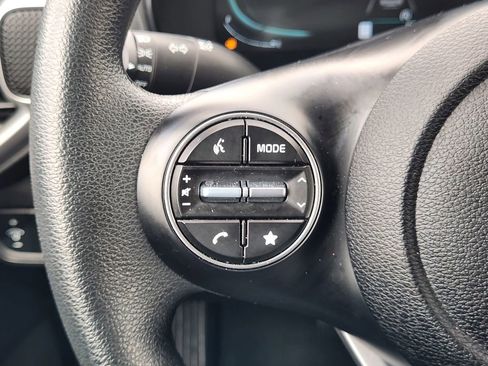 Used 2025 Kia Soul LX image 28