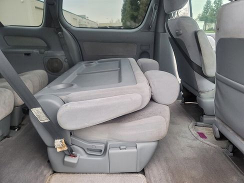 Used 1999 Toyota Sienna CE image 34