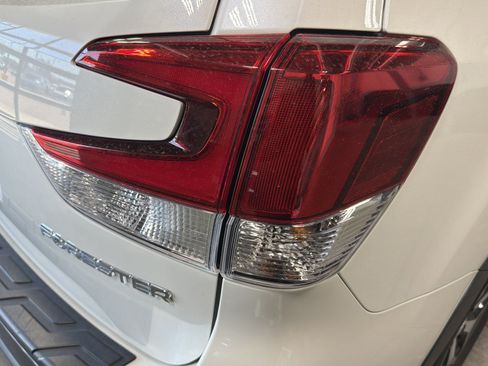 Used 2020 Subaru Forester Premium w/ Popular Package #1 AWD/4WD image 11