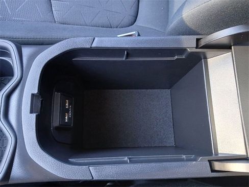 Used 2021 Toyota RAV4 XLE image 36