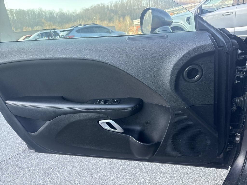 Used 2021 Dodge Challenger SXT RWD image 18