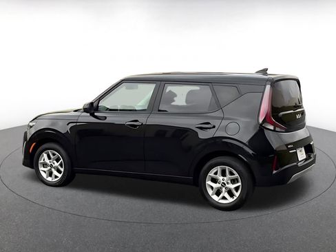 Used 2025 Kia Soul LX w/ LX Technology Package image 10